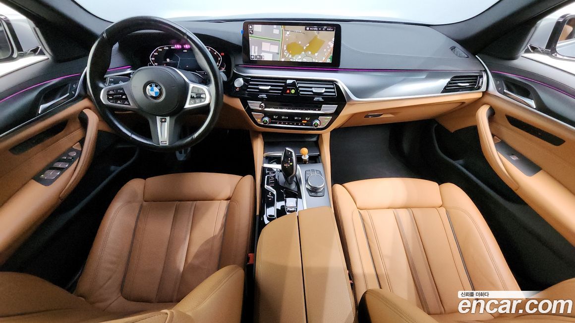 BMW 5-Series 2023