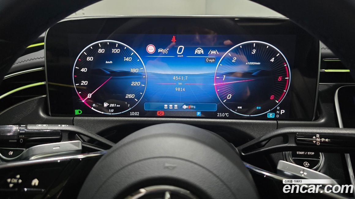 Mercedes-Benz E-Class 2024