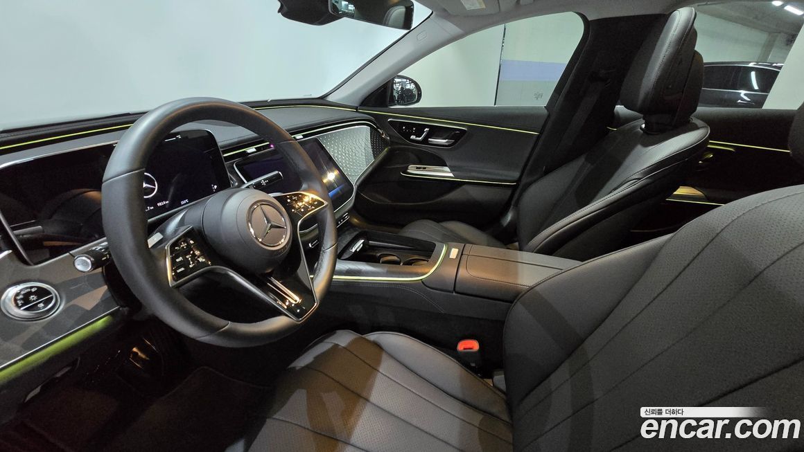 Mercedes-Benz E-Class 2024