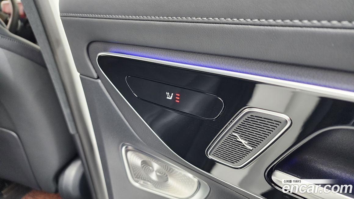 Mercedes-Benz GLC-Class 2024