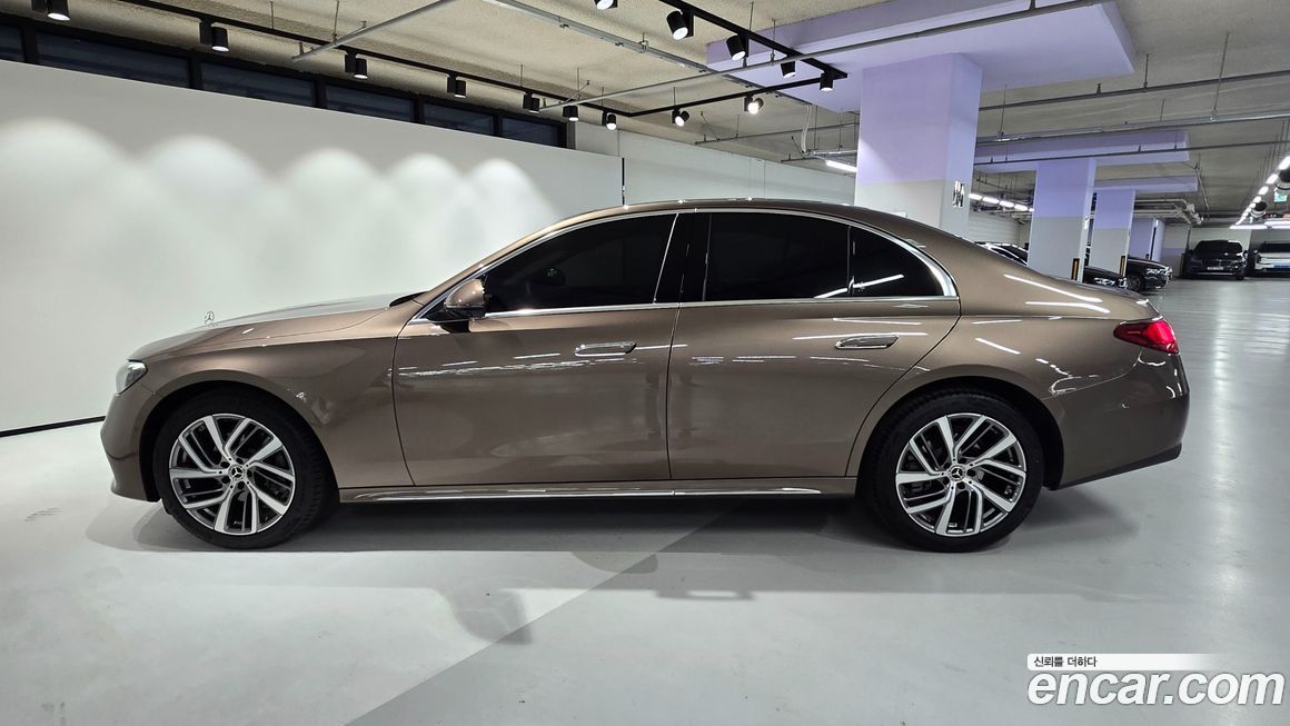 Mercedes-Benz E-Class 2024