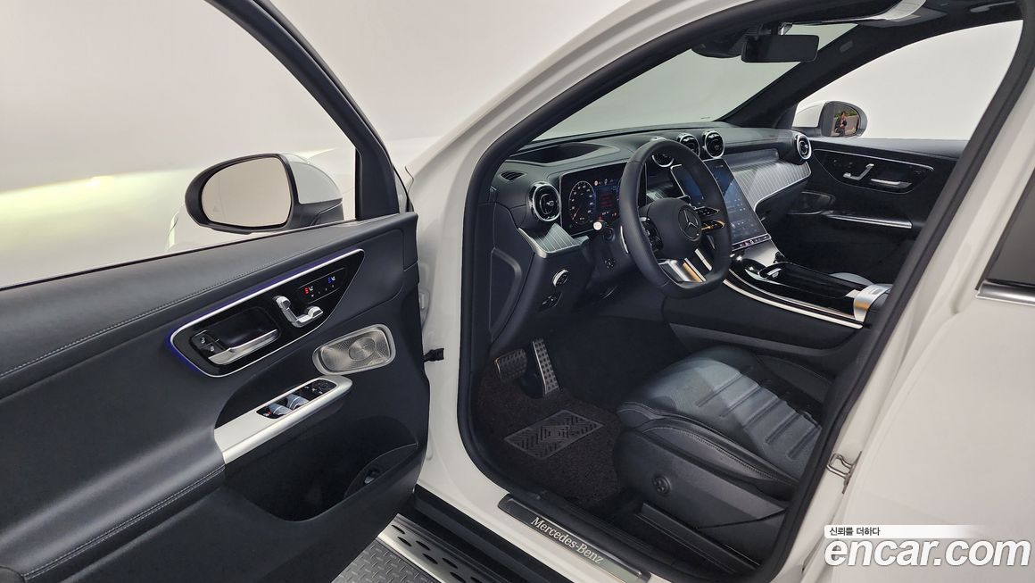 Mercedes-Benz GLC-Class 2024