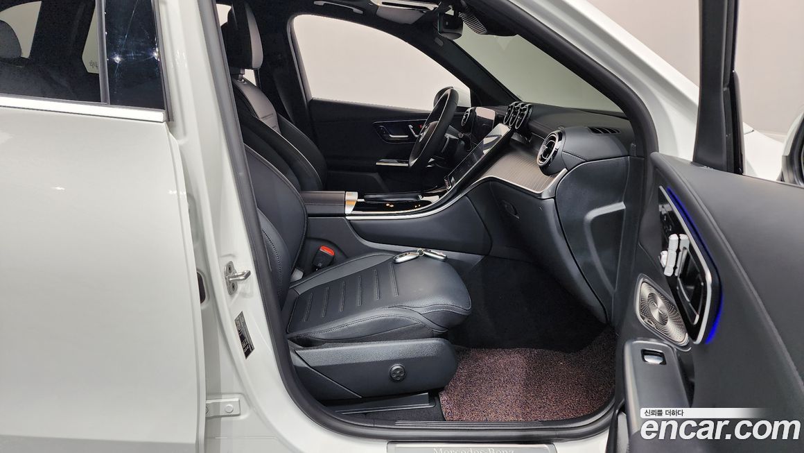 Mercedes-Benz GLC-Class 2024