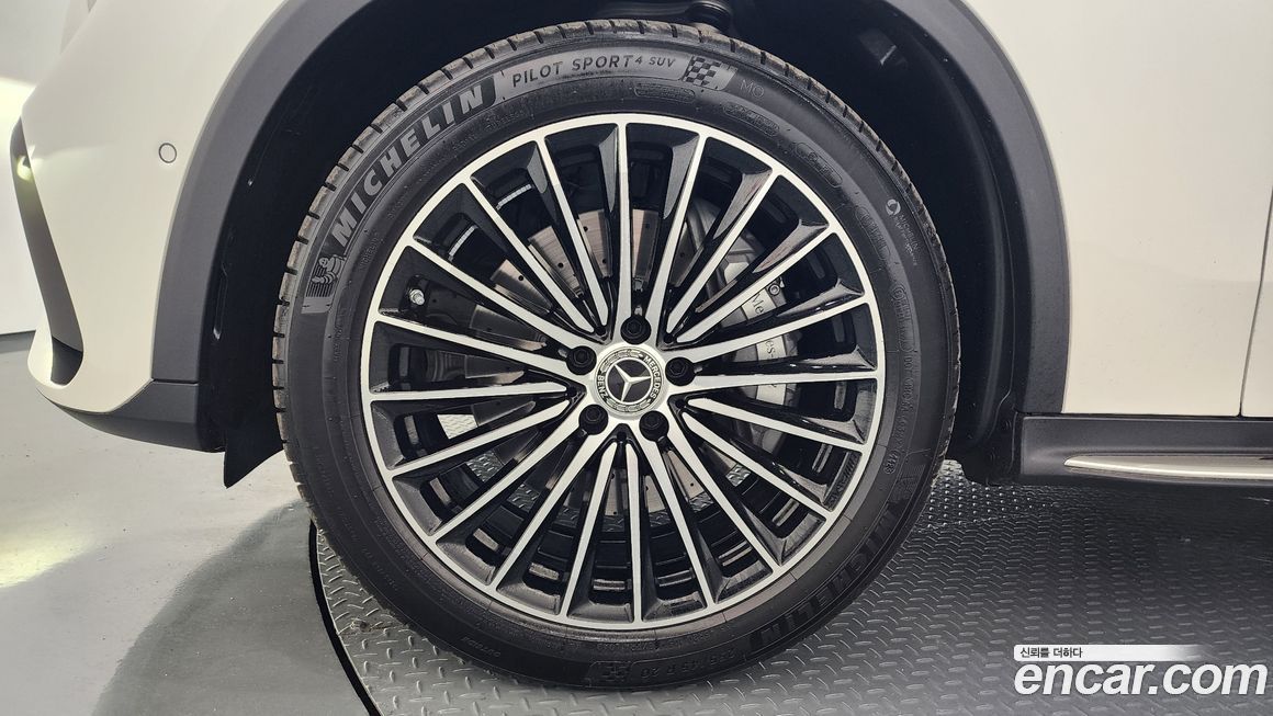 Mercedes-Benz GLC-Class 2024