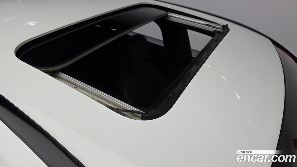 Mercedes-Benz GLC-Class 2021