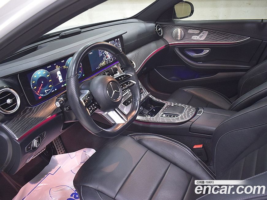 Mercedes-Benz E-Class 2022