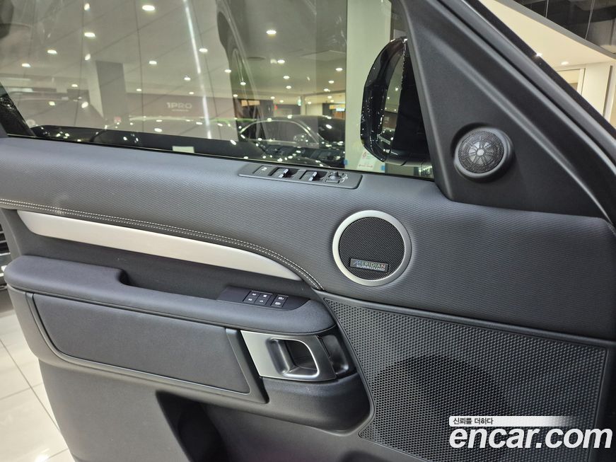 Land Rover Discovery 2025