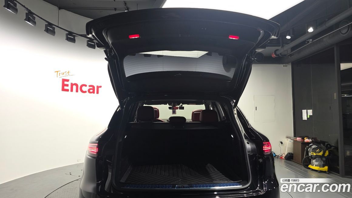 Porsche Cayenne 2021