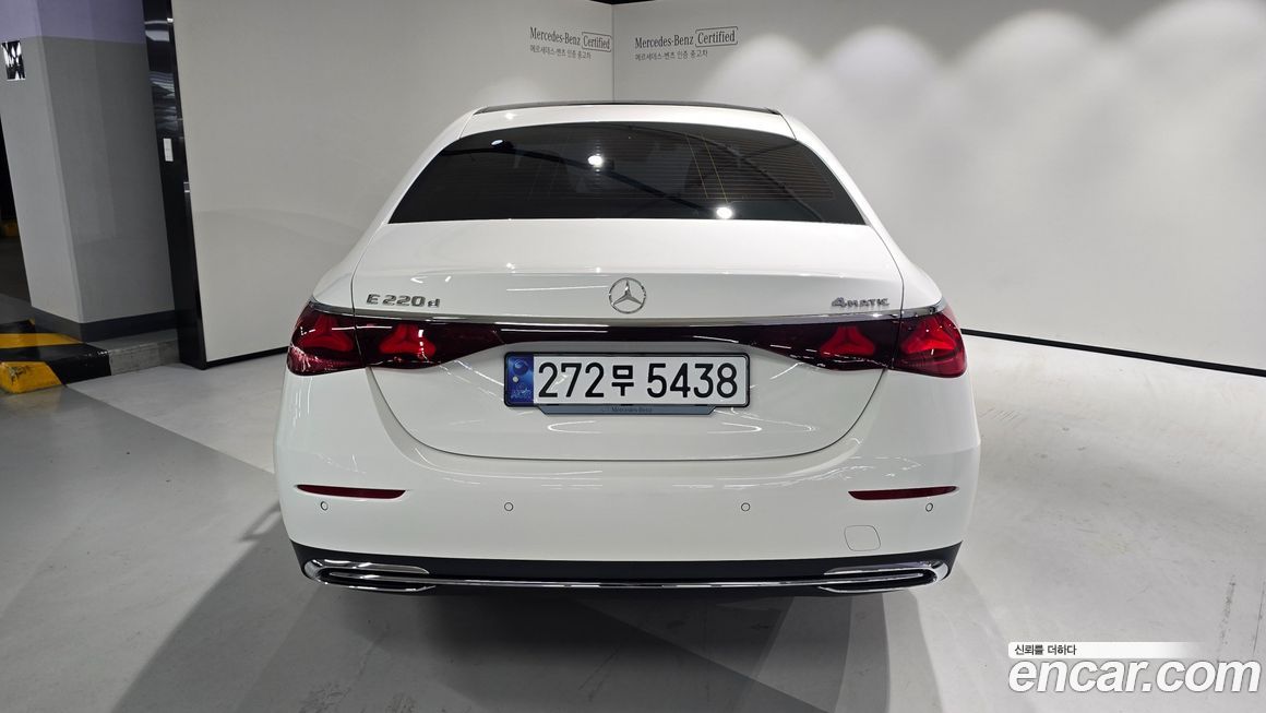 Mercedes-Benz E-Class 2024