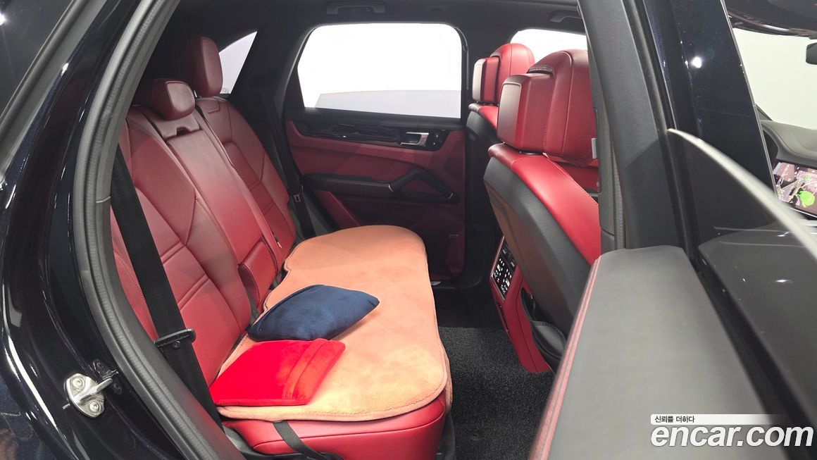 Porsche Cayenne 2021