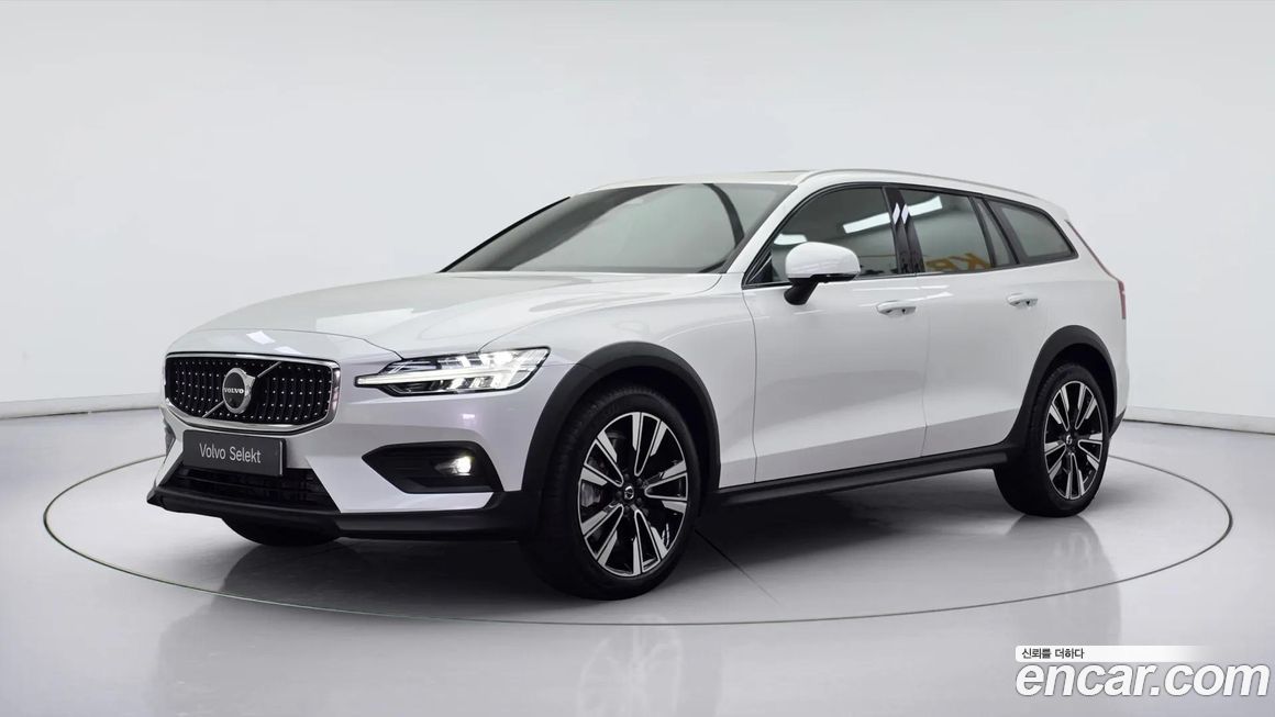 Volvo V60 2023