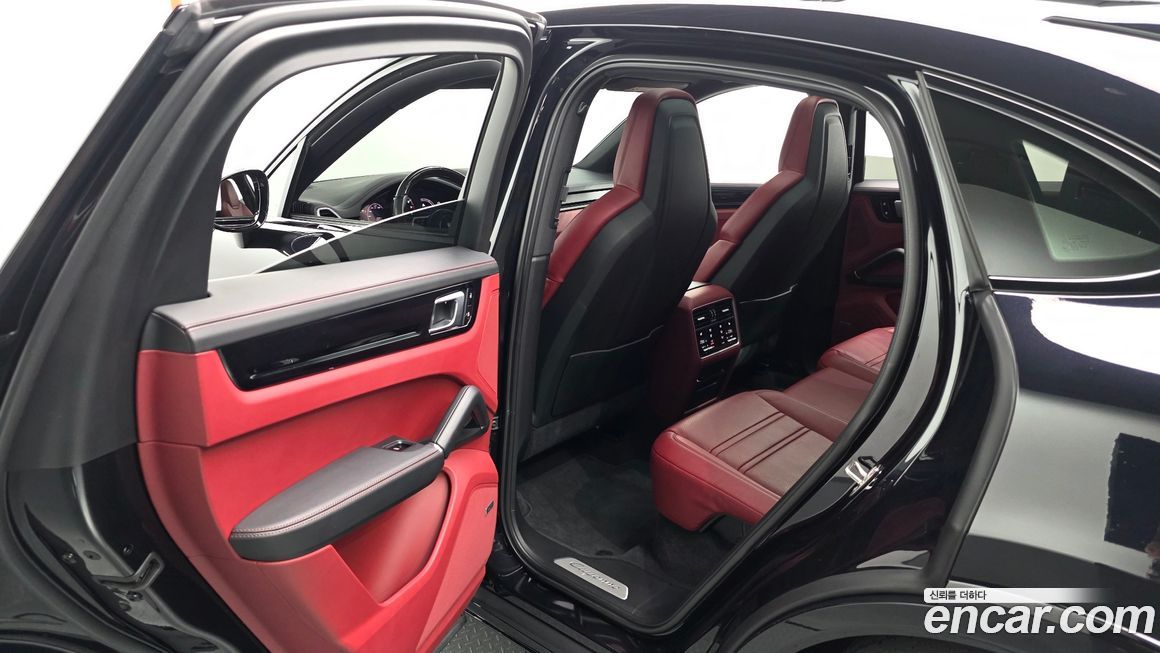 Porsche Cayenne 2021