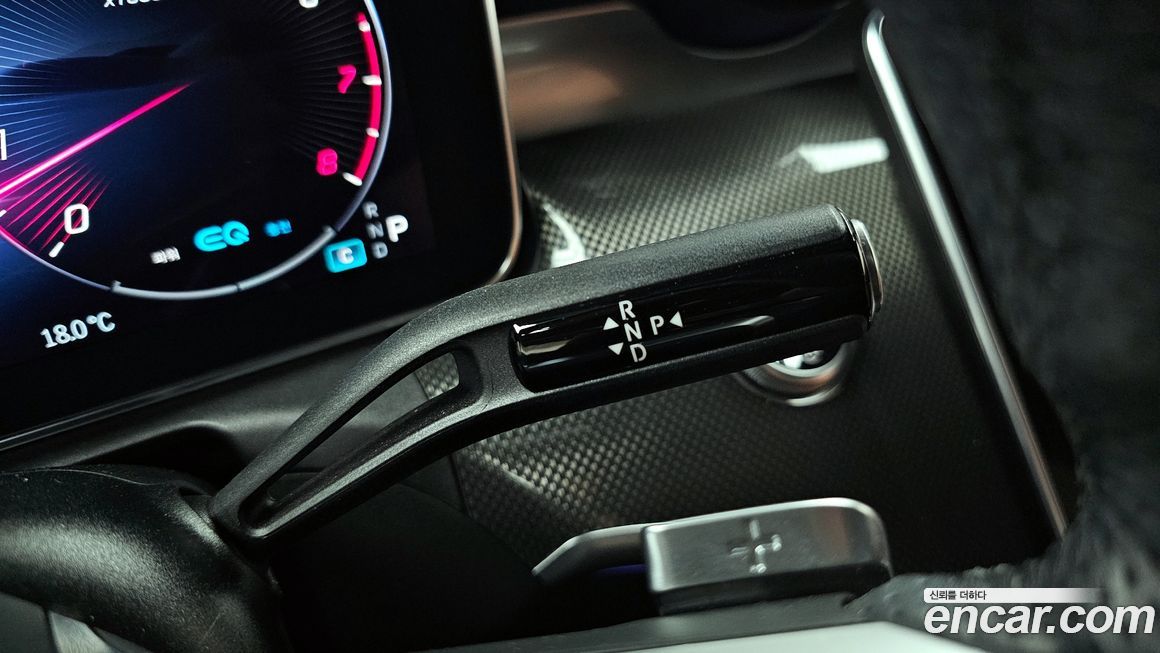 Mercedes-Benz C-Class 2022