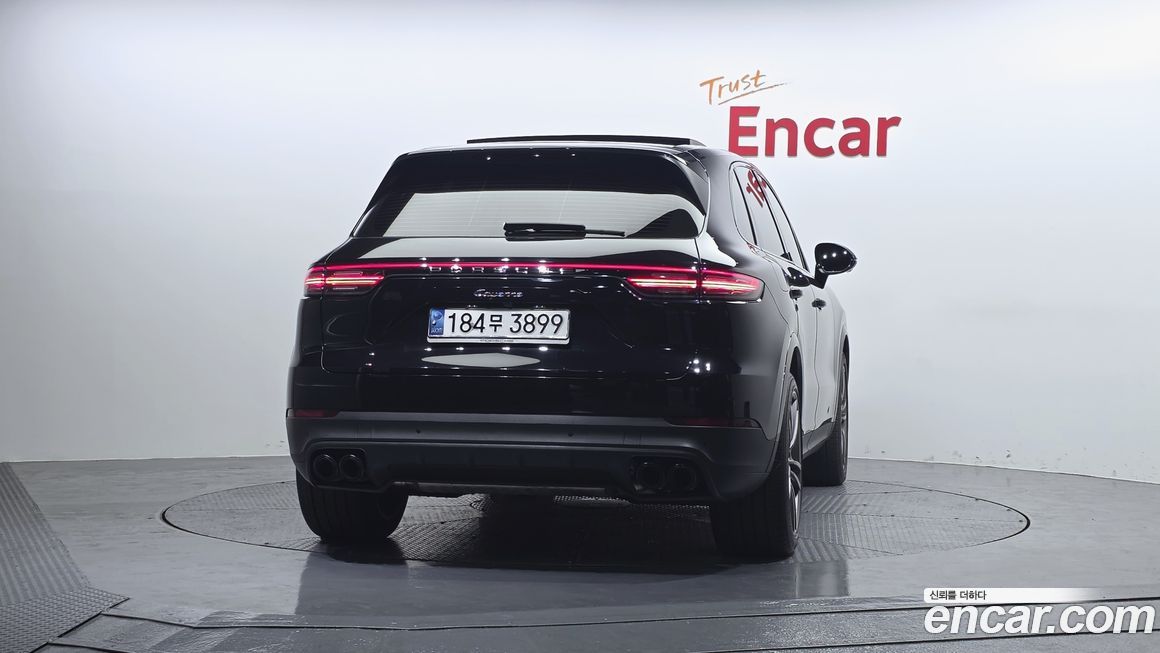 Porsche Cayenne 2021