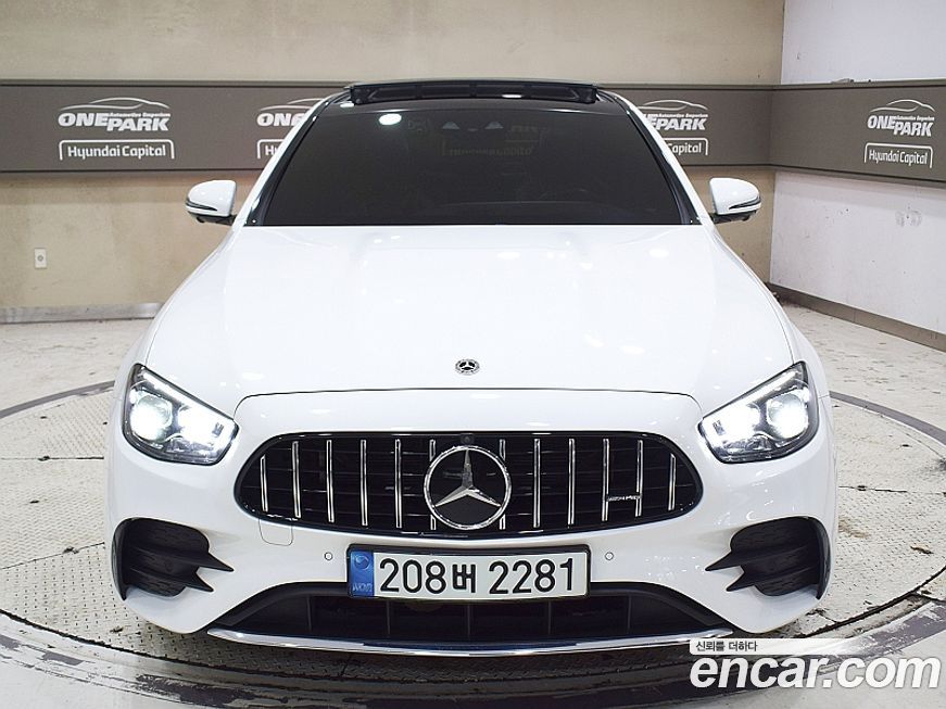 Mercedes-Benz E-Class 2022