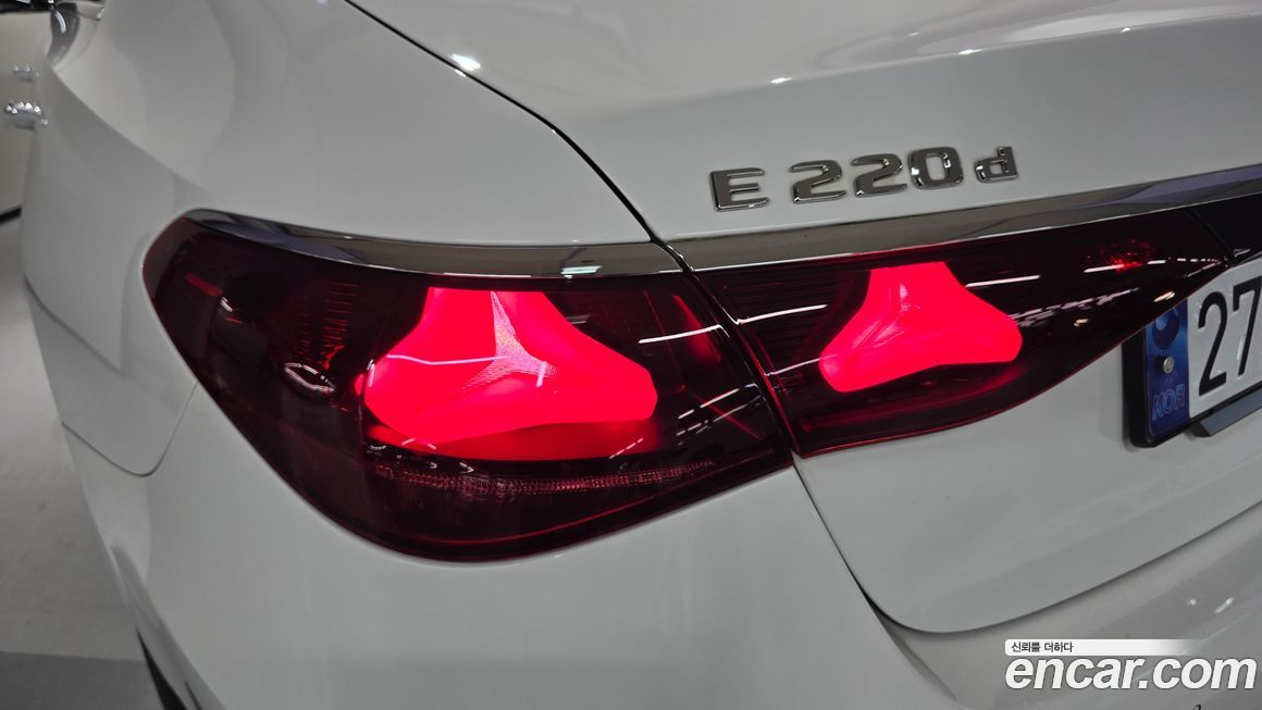 Mercedes-Benz E-Class 2024