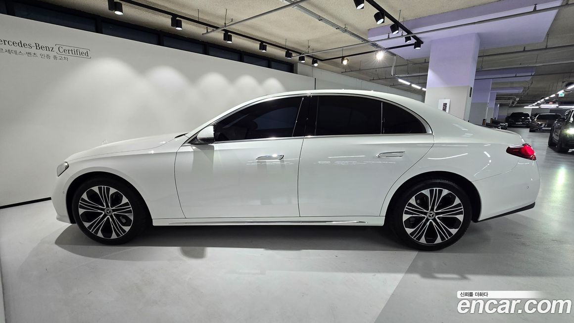 Mercedes-Benz E-Class 2024