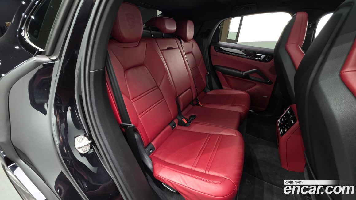 Porsche Cayenne 2021