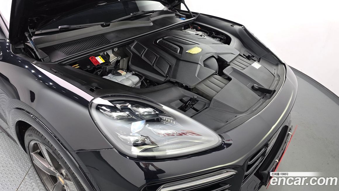 Porsche Cayenne 2021