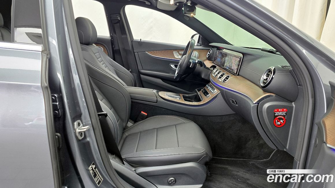 Mercedes-Benz E-Class 2021