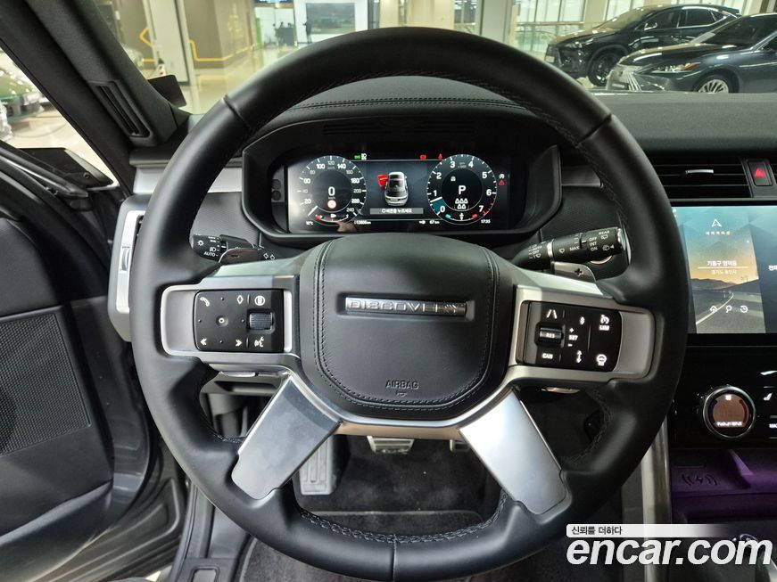 Land Rover Discovery 2025