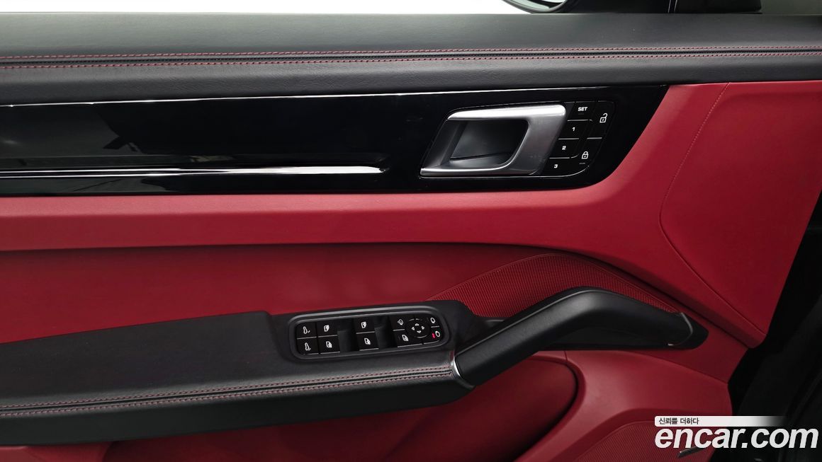 Porsche Cayenne 2021