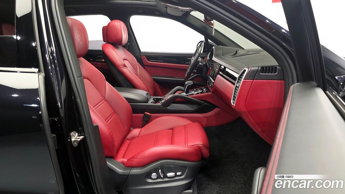 Porsche Cayenne 2021