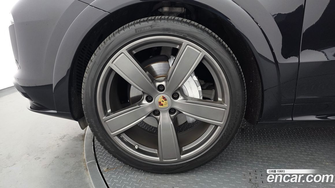 Porsche Cayenne 2021