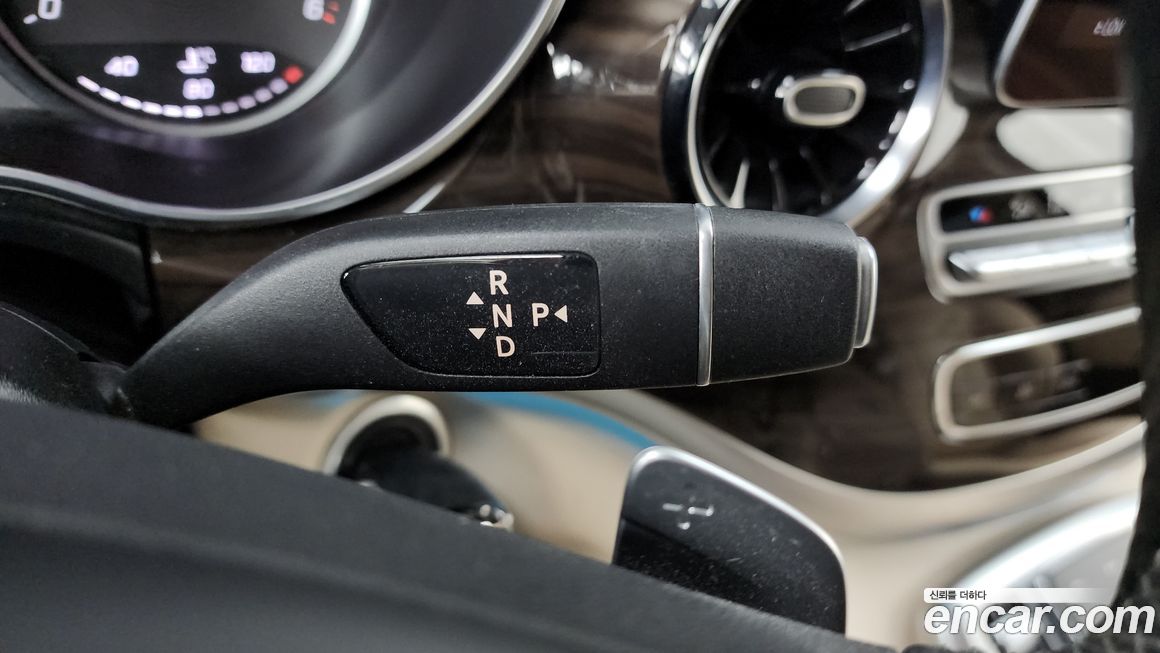 Mercedes-Benz V-Class 2022