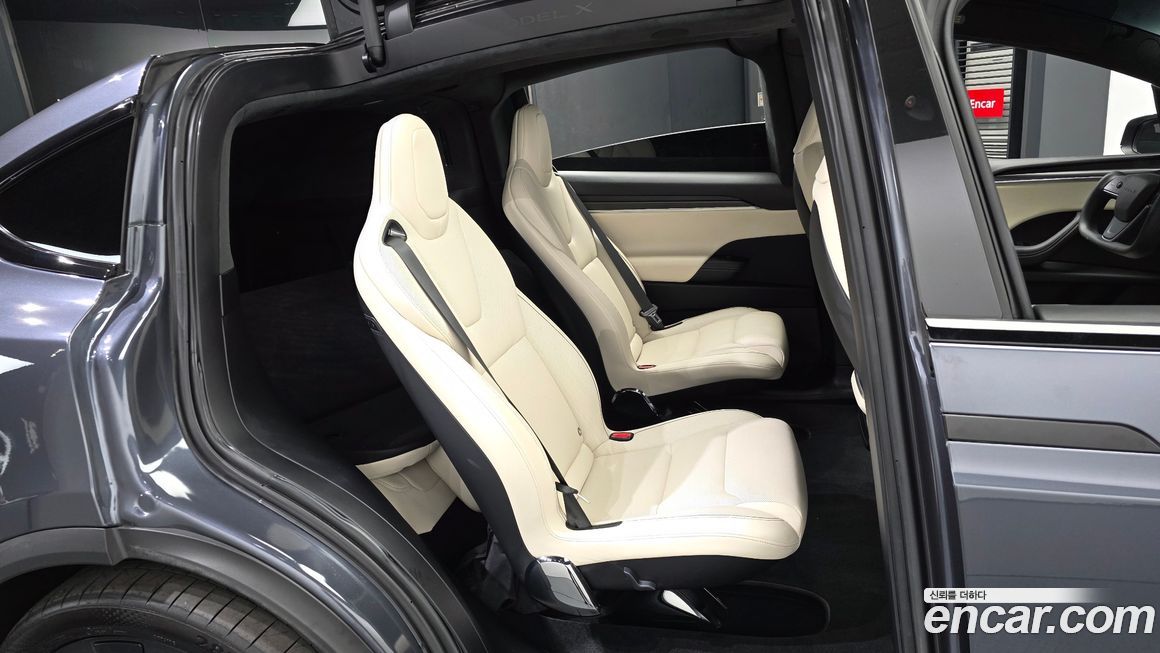 Tesla Model X 2023