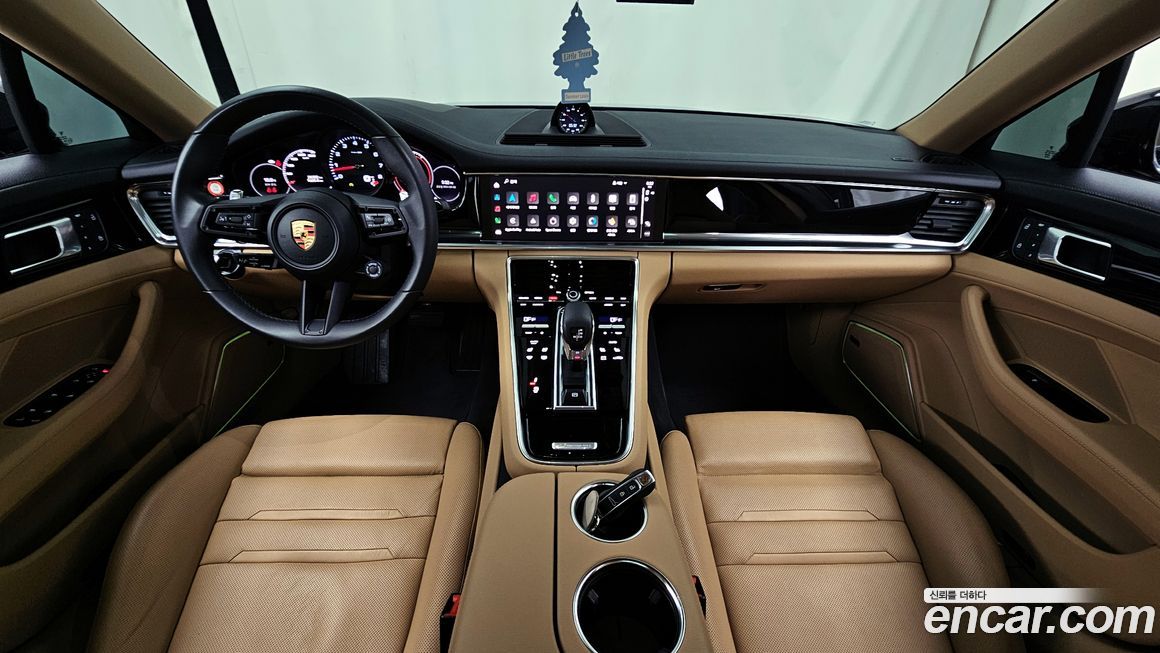Porsche Panamera 2023