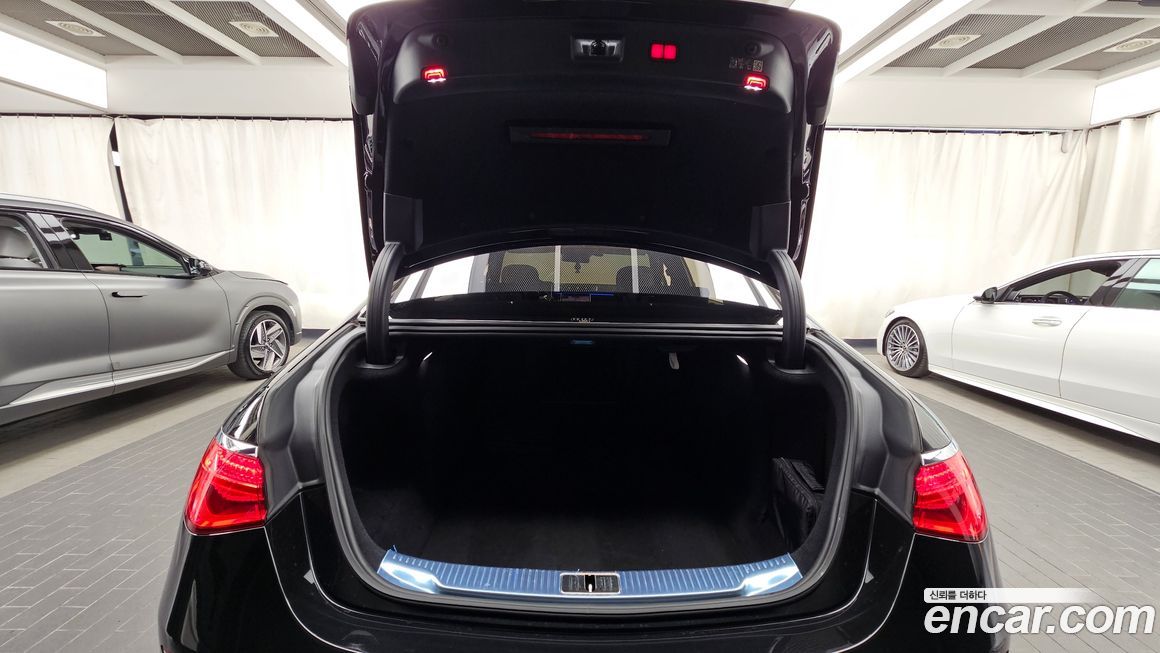 Mercedes-Benz S-Class 2022