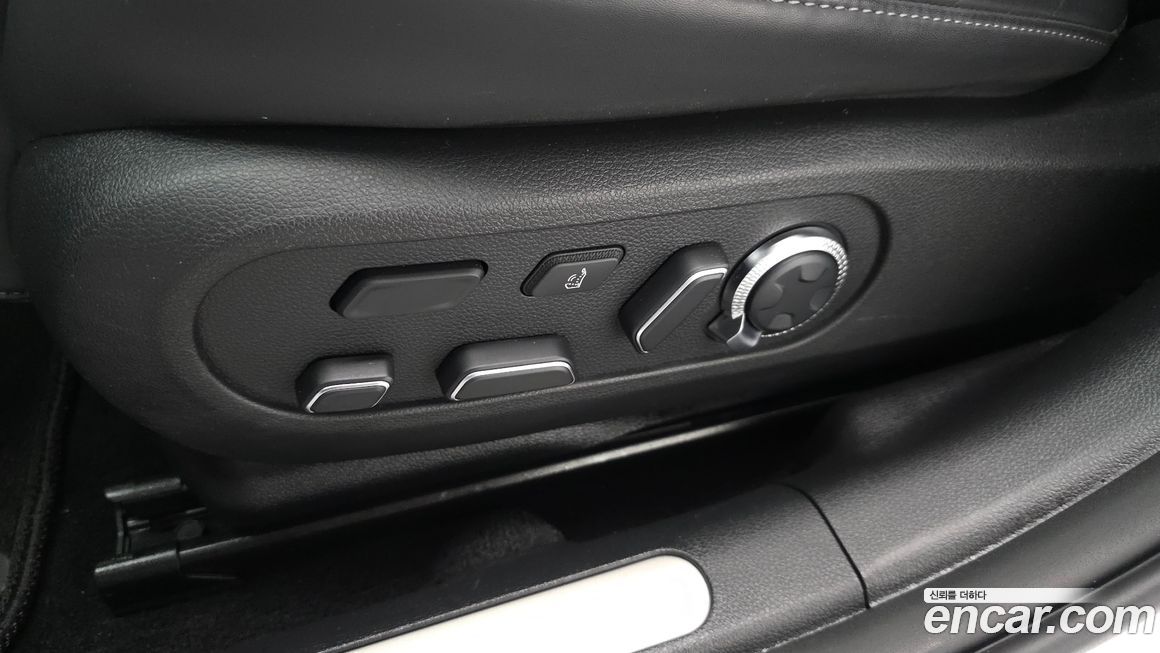Genesis GV60 2023