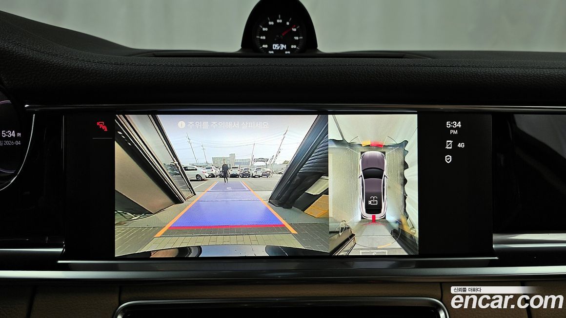 Porsche Panamera 2023