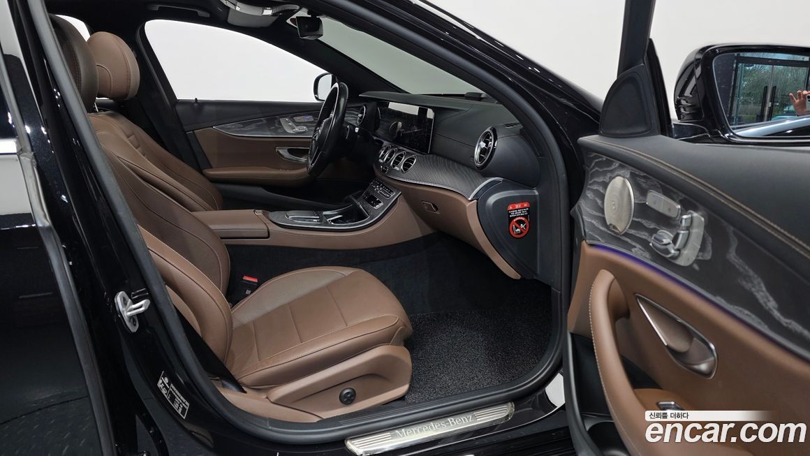 Mercedes-Benz E-Class 2023