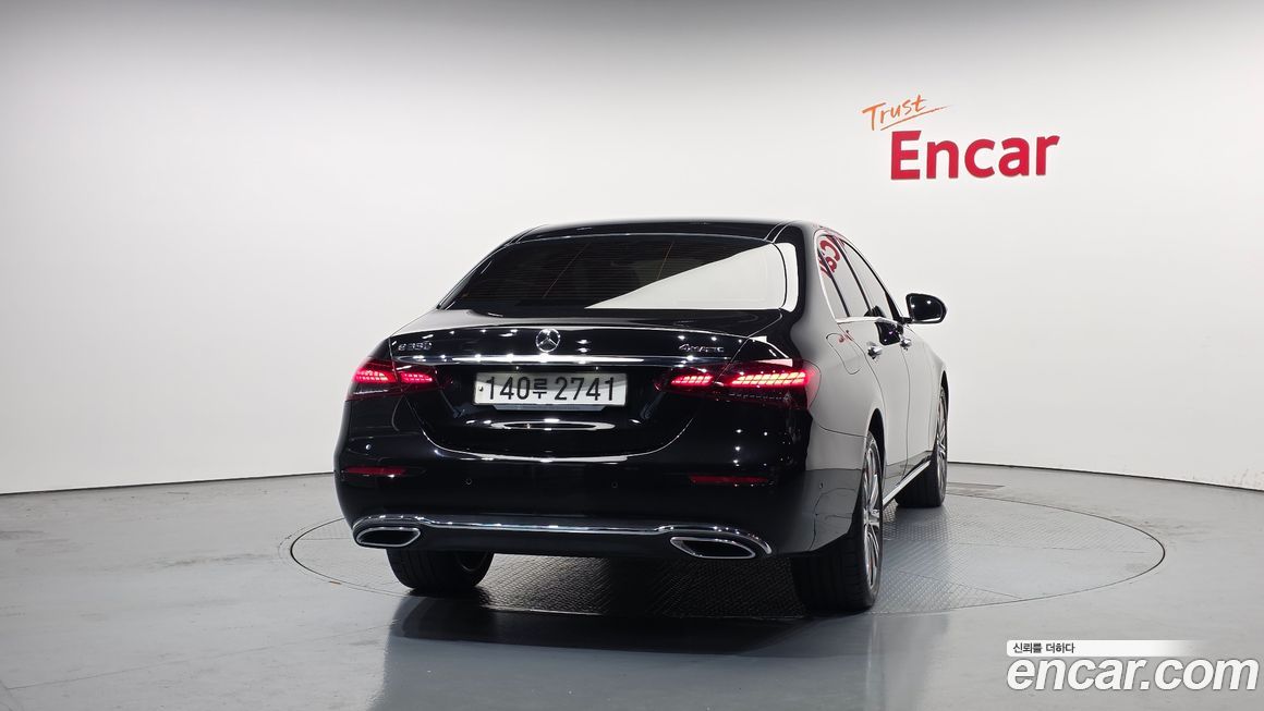 Mercedes-Benz E-Class 2023