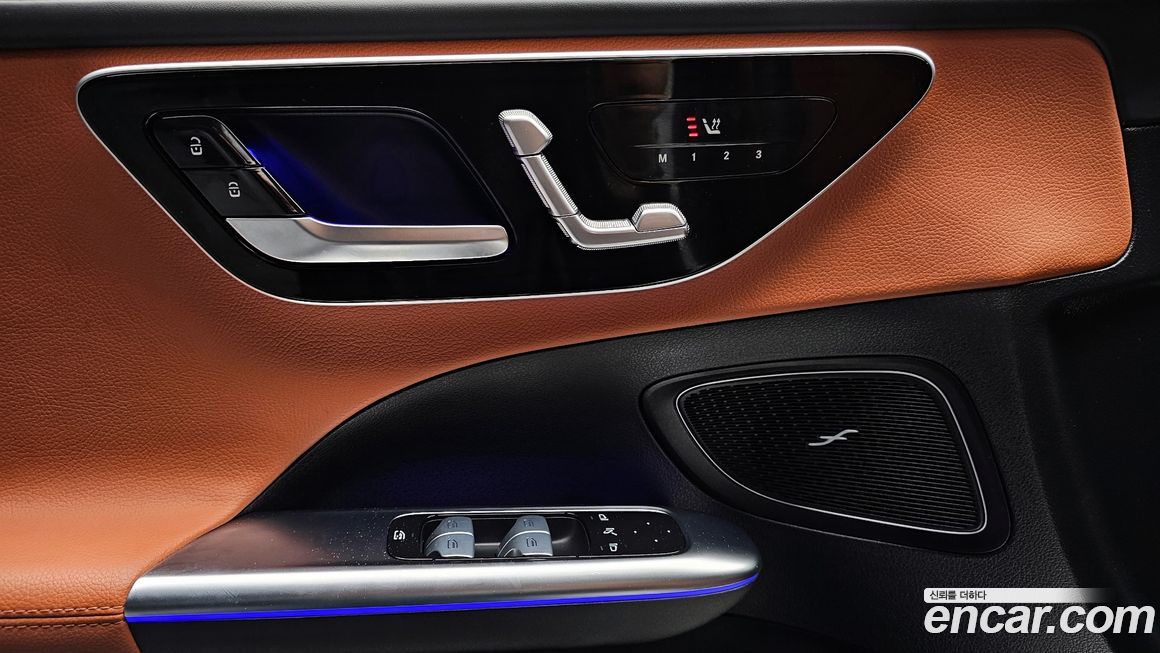 Mercedes-Benz C-Class 2023
