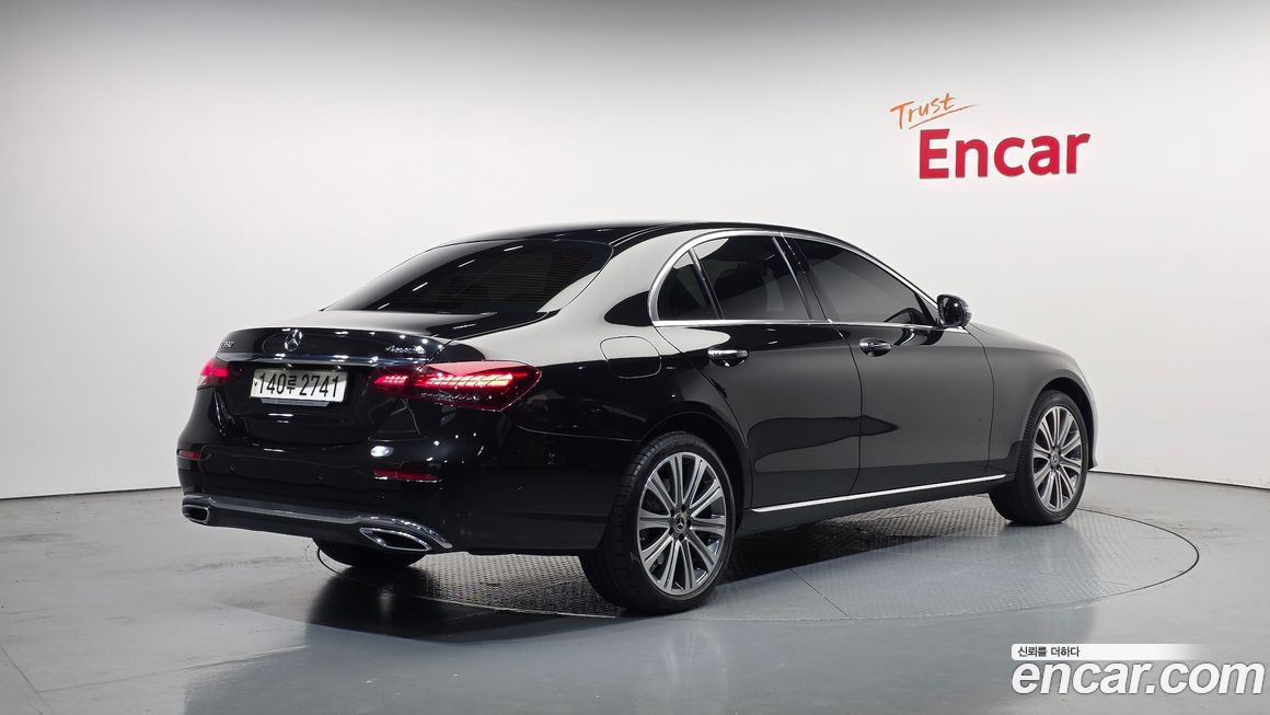 Mercedes-Benz E-Class 2023