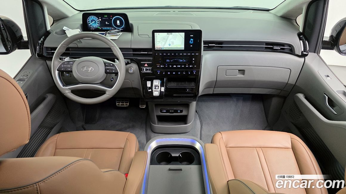 Hyundai Staria 2025