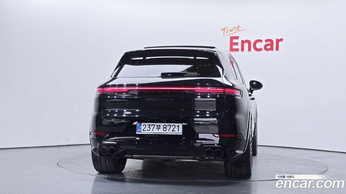 Porsche Cayenne 2025