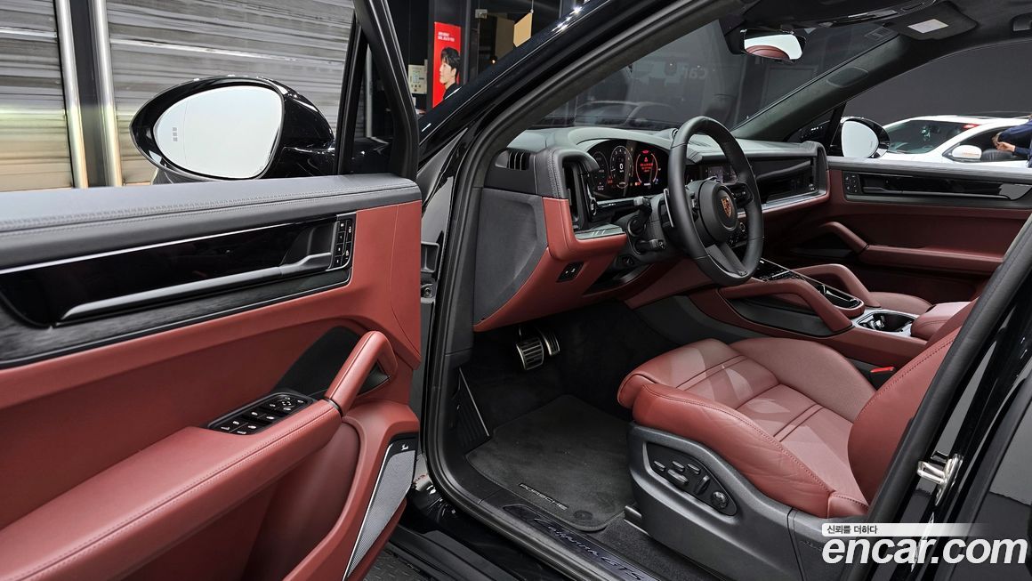 Porsche Cayenne 2025