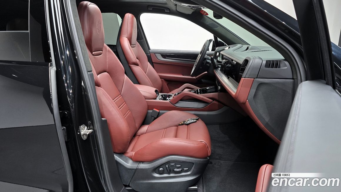 Porsche Cayenne 2025