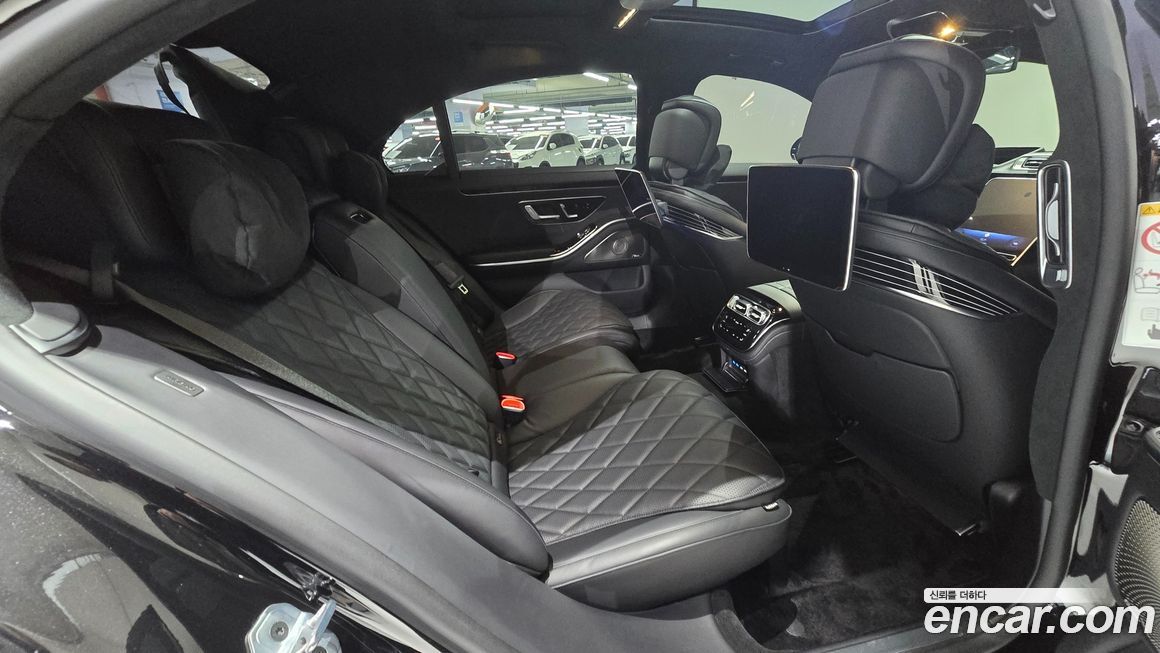 Mercedes-Benz S-Class 2025