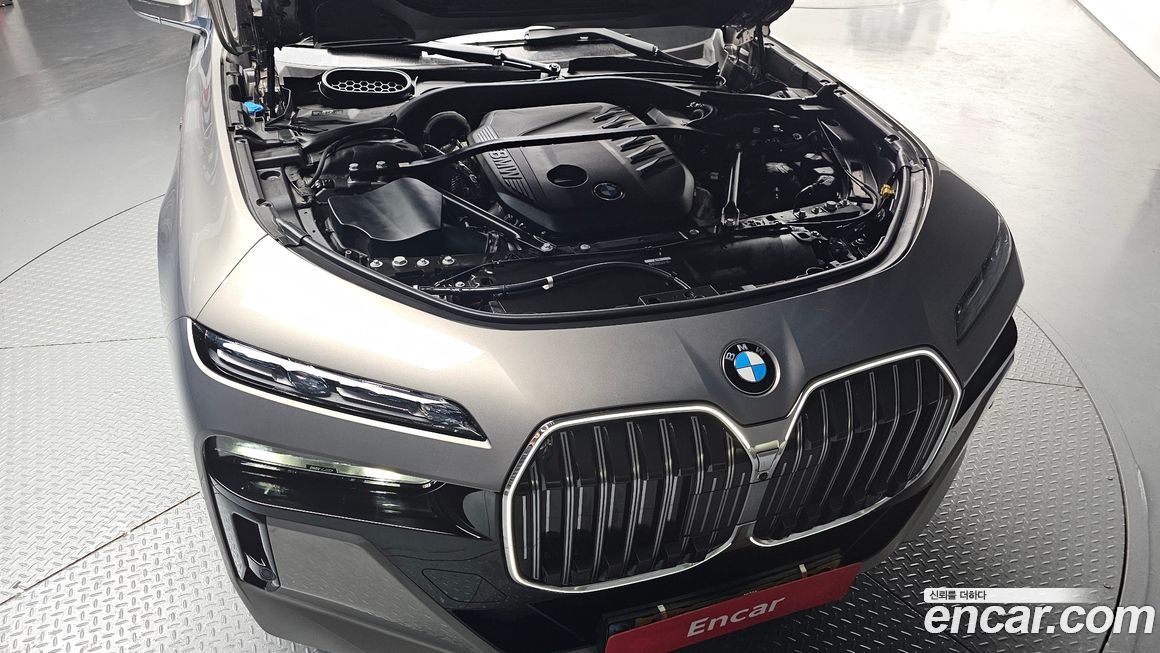 BMW 7-Series 2025