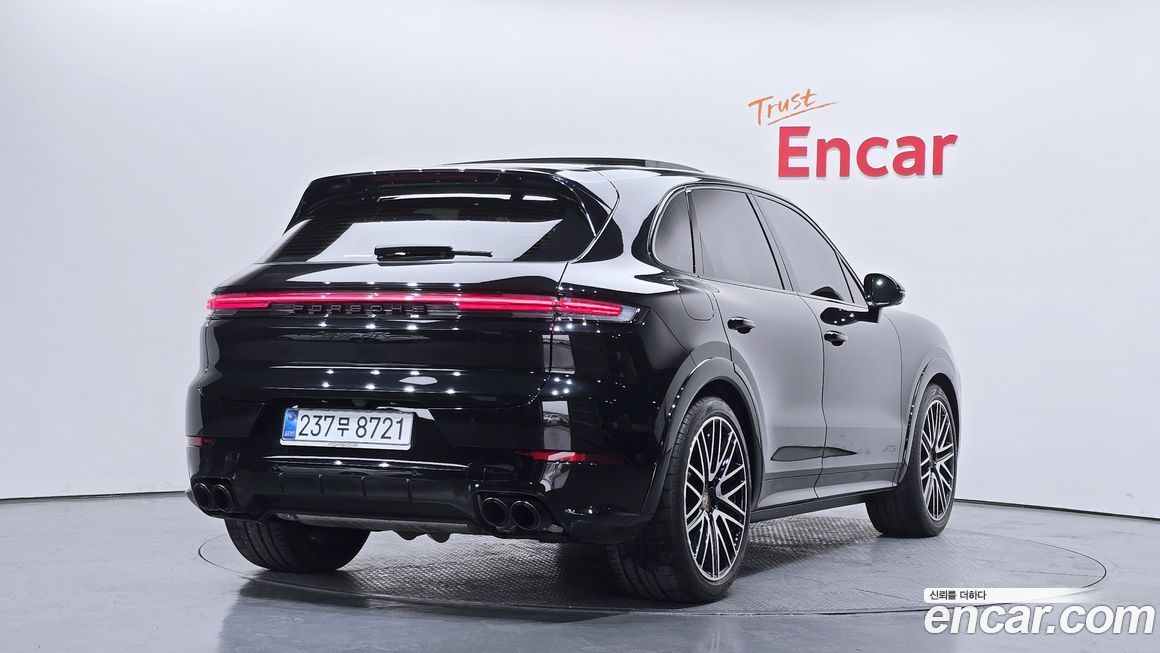 Porsche Cayenne 2025