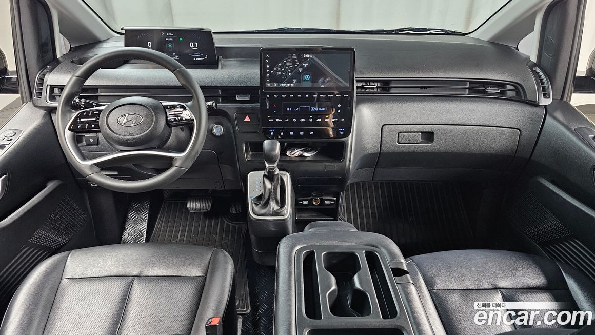 Hyundai Staria 2024