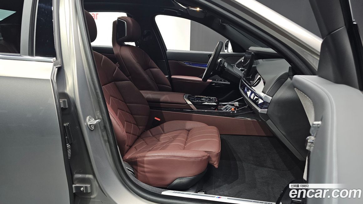 BMW 7-Series 2025