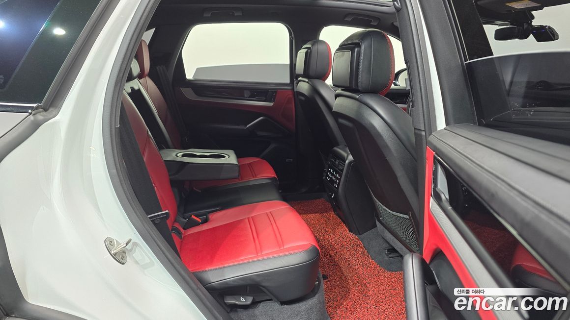 Porsche Cayenne 2024