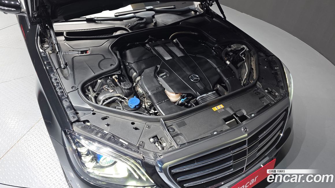 Mercedes-Benz S-Class 2020