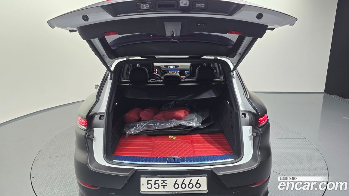 Porsche Cayenne 2024